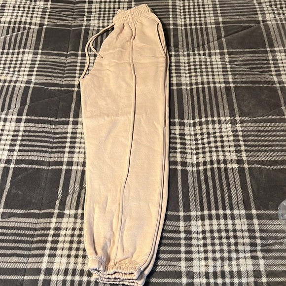 NWT Hoodie & Pintuck Jogger Lounge Set - Picture 7 of 9